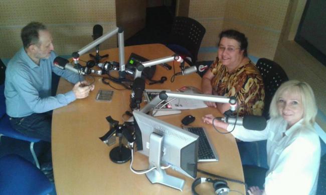 'radio.jpg'